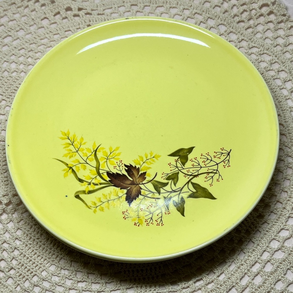 Set 3 Vintage Taylor Smith & Taylor “Leaf O’ Gold” Plates – 6 5/8”